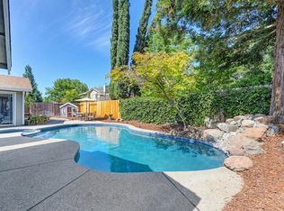 9443 Crowell Dr, Elk Grove, CA 95624