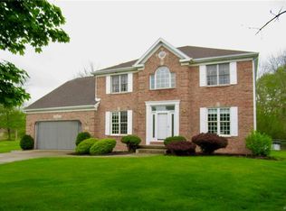 90 White Tail Run Ct, Grand Island, NY 14072