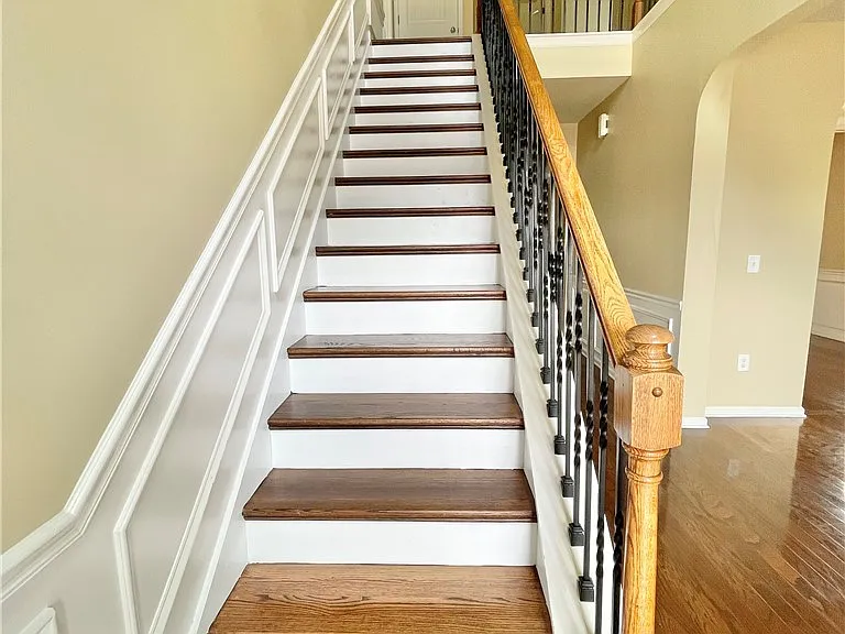 642 Regimental Dr — Photo 17