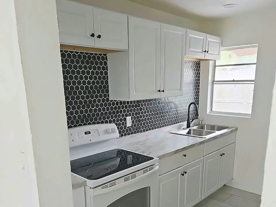 346 Palmetto Ave NW #348