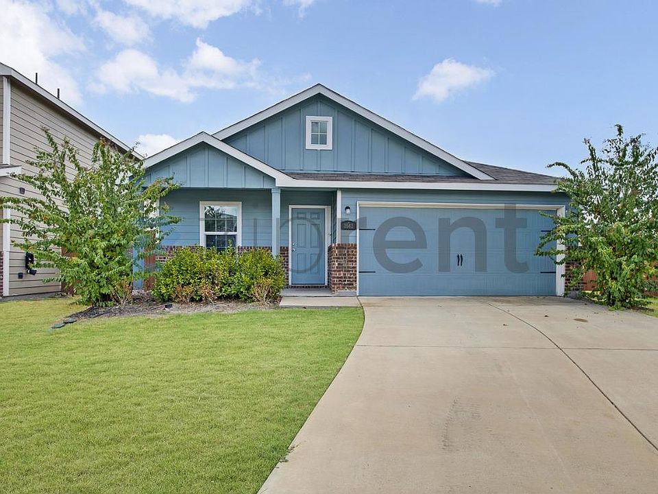 1st image of 3942 Surrey Dr