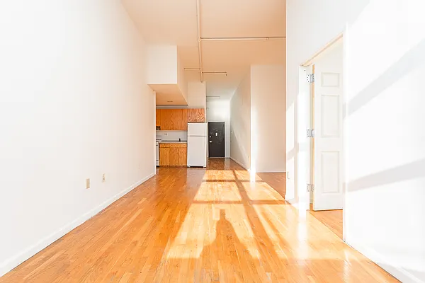 Rented by The InHouse Group | media 5