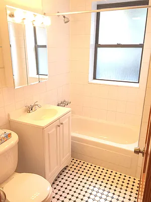 Rented by DYNY Inc | media 19