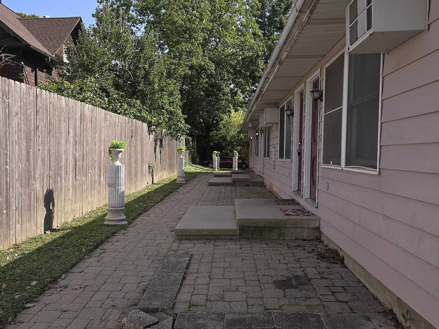 Elm Multiplex — Photo 1