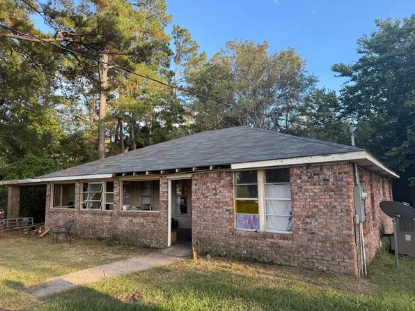 41 Terrys Chapel Rd, Foxworth, MS 39483