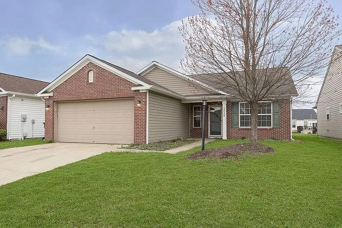 19539 Prairie Crossing Dr — Photo 2