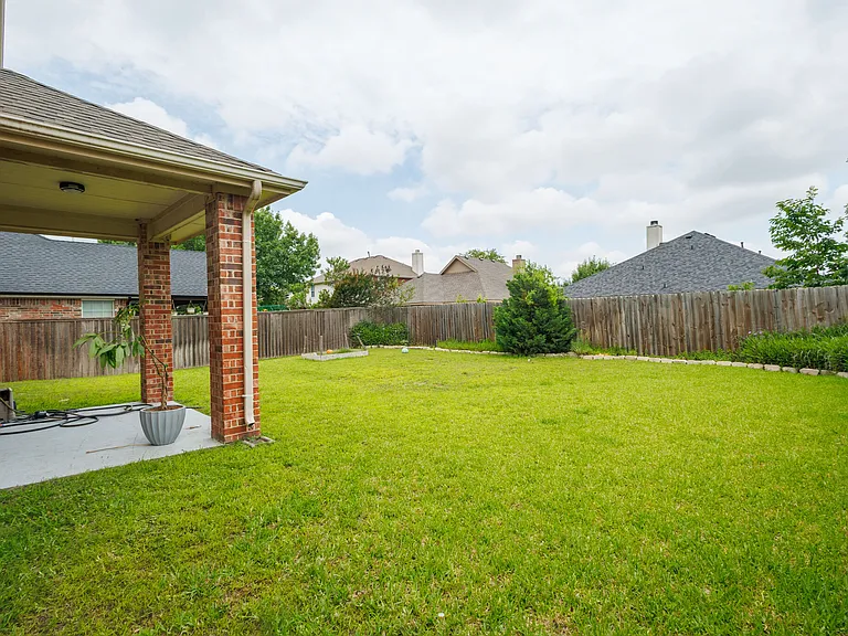 6107 Lakecrest Dr — Photo 33