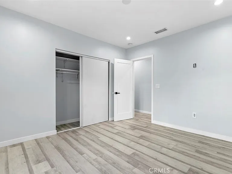 545 Ivy — Photo 13