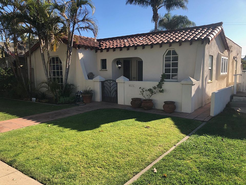 Front house and yard