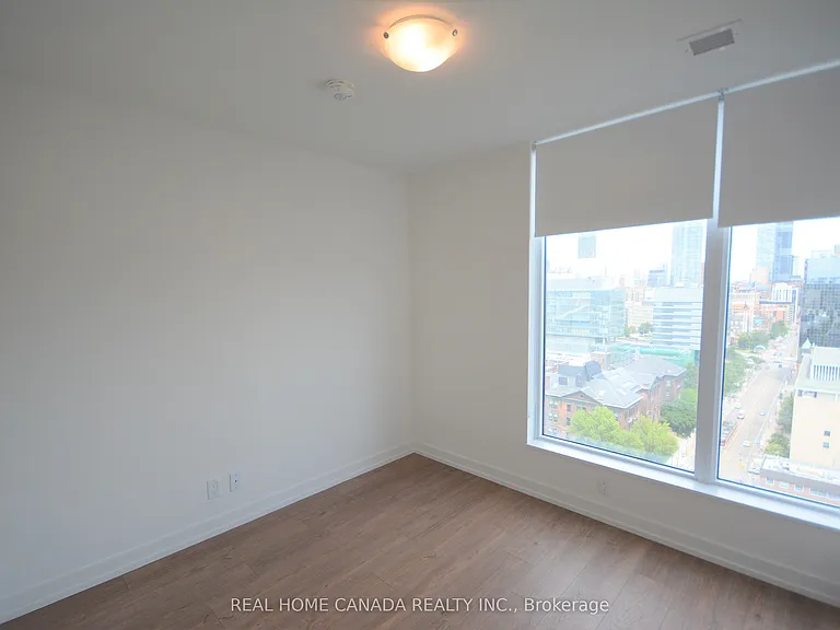203 College St #1907 — Photo 7