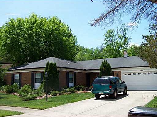 1st image of 736 Fairgrove Way