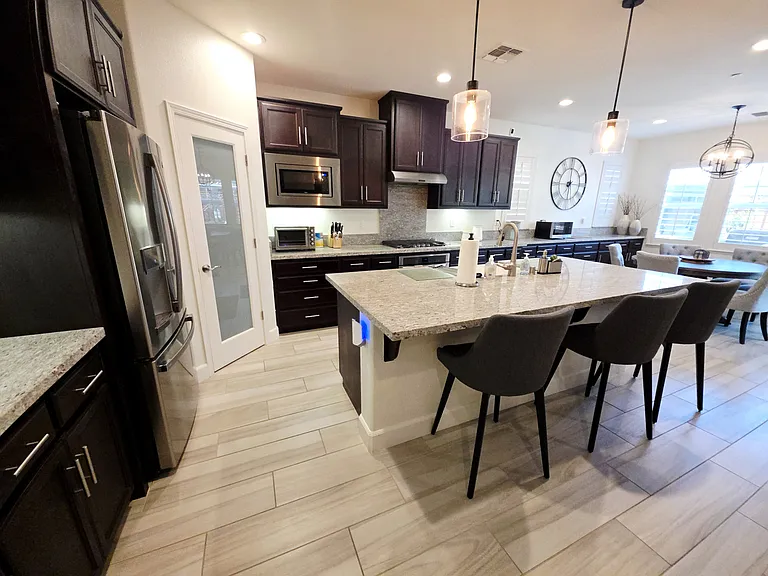 2488 Remy Cantos Dr — Photo 16