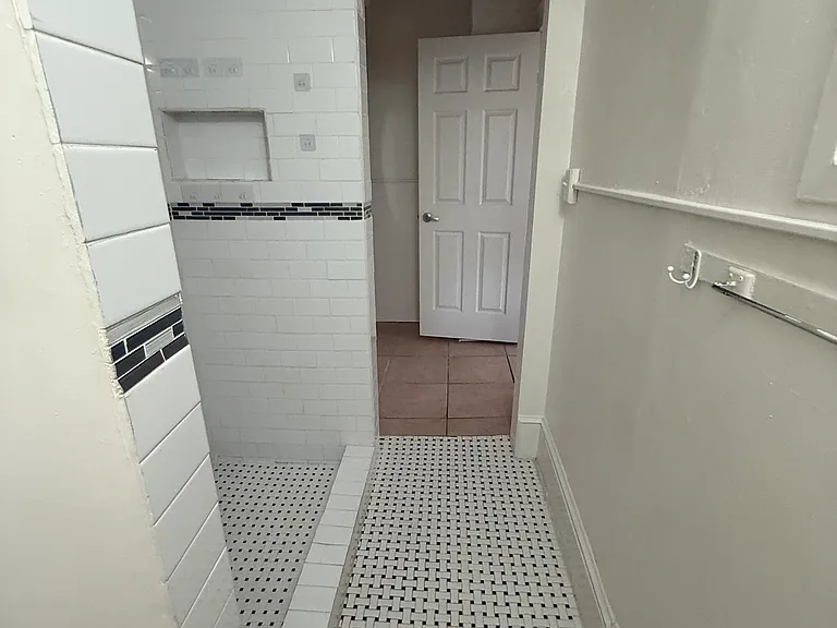 23 S Hollywood Ave #6 — Photo 11