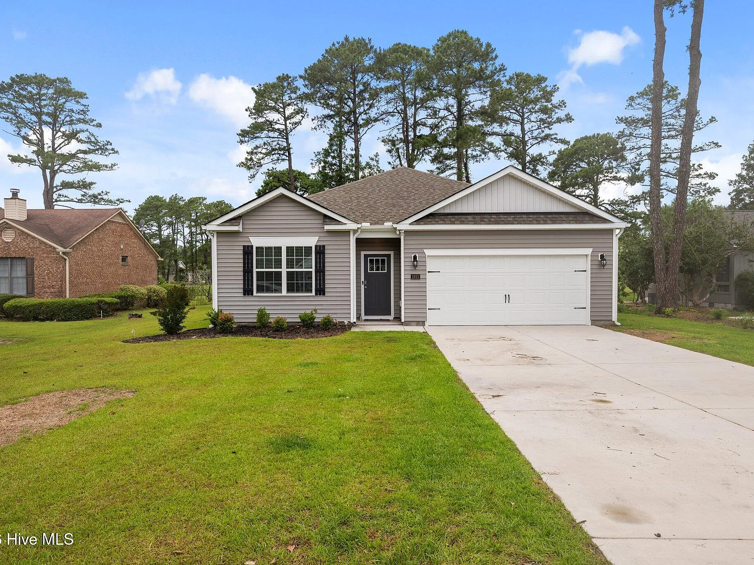 4 bed, 2.0 bath, $2,350 — Photo 1