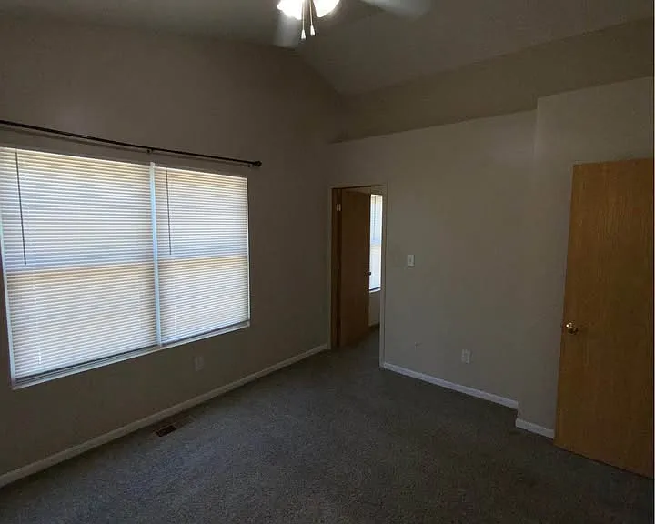 10235 Riverstone Cir — Photo 11