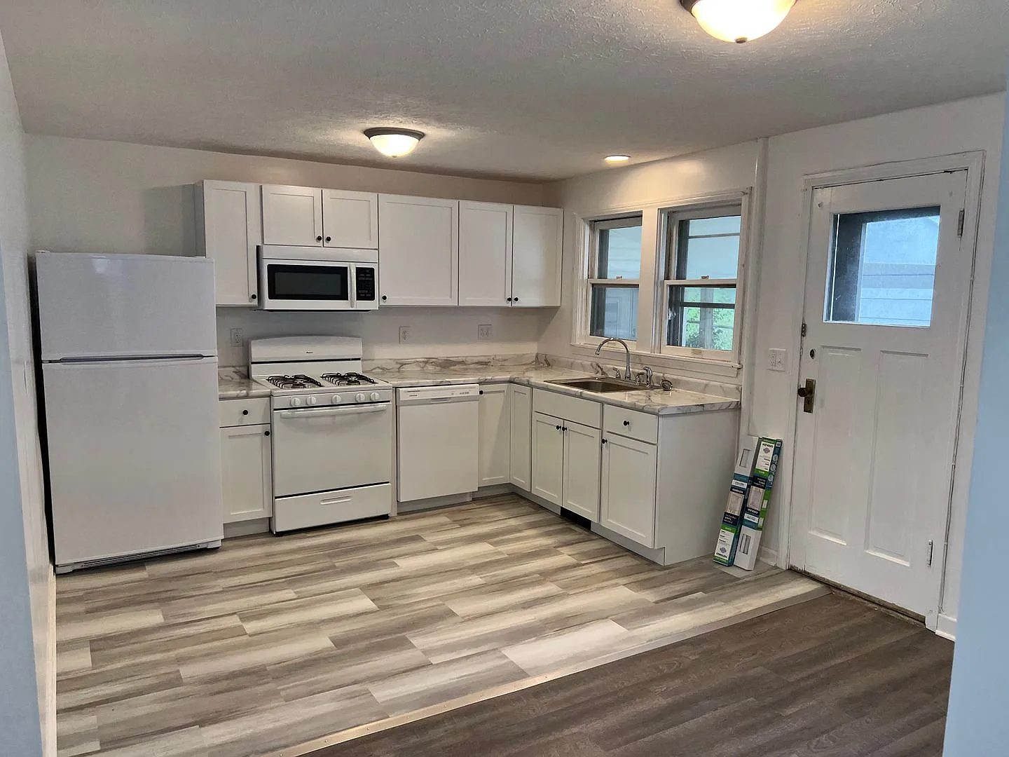 Available August 2027: Monthly rent $3000.00 — Photo 3