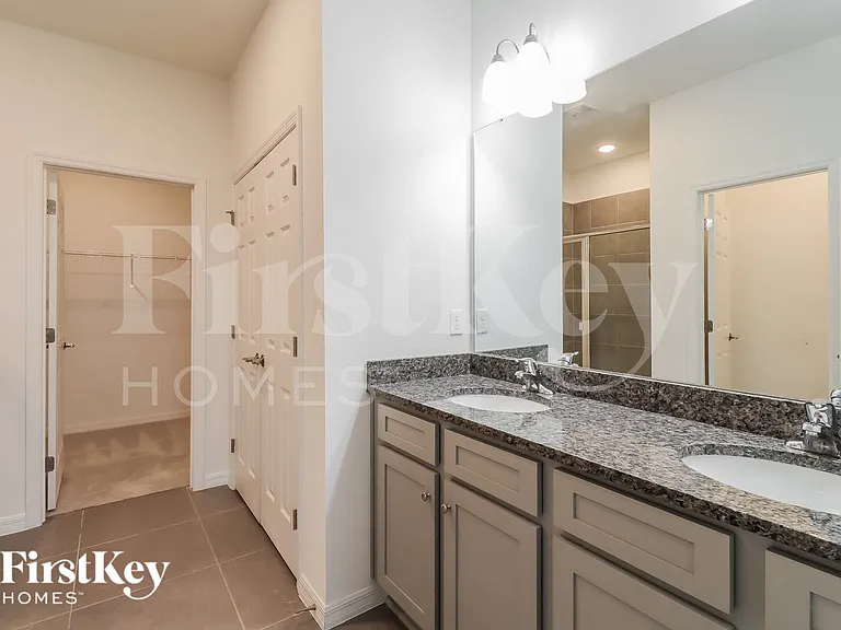117 Windsor Reserve Dr — Photo 8
