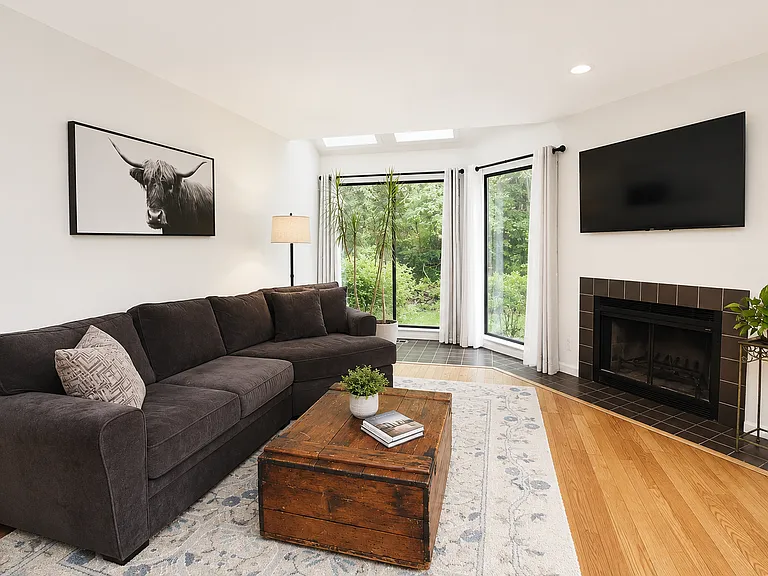 40 Huntington Ct #40 — Photo 7
