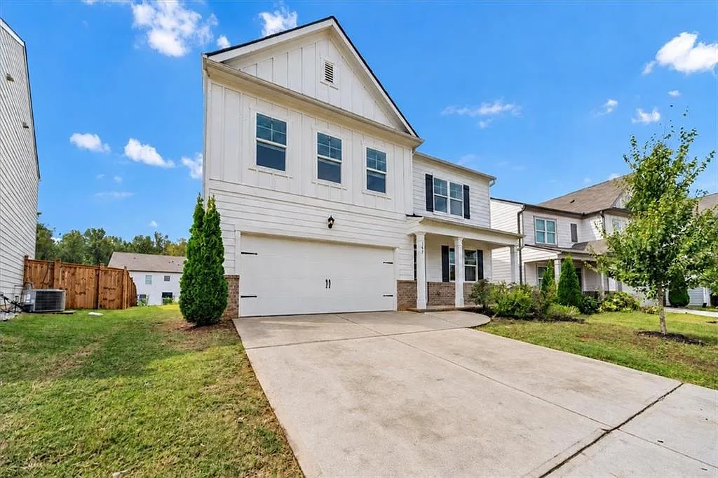 5 bed, 3.0 bath, 2856 sqft, $2,500 — Photo 3