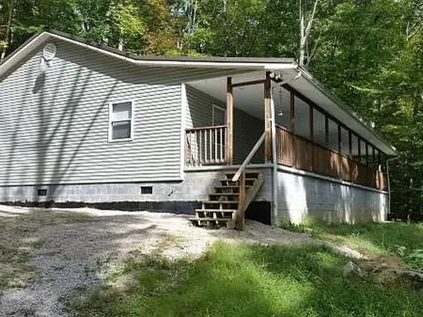 183 Panther Mountain Rd, Elkview, WV 25071