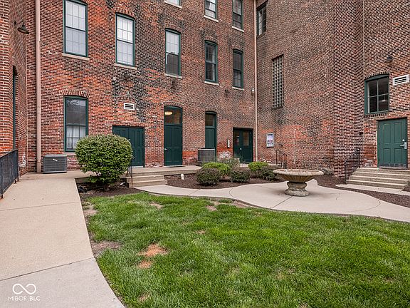 2nd image of 970 Fort Wayne Ave APT 301