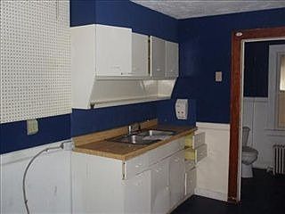 1st image of 2218 Carabel Ave
