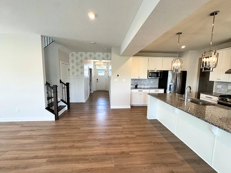 232 Regency Dr — Photo 9