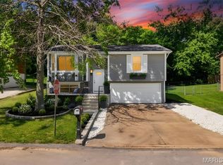 829 Country Haven Dr, Imperial, MO 63052