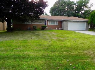 16 Homestead Pl, Campbell, OH