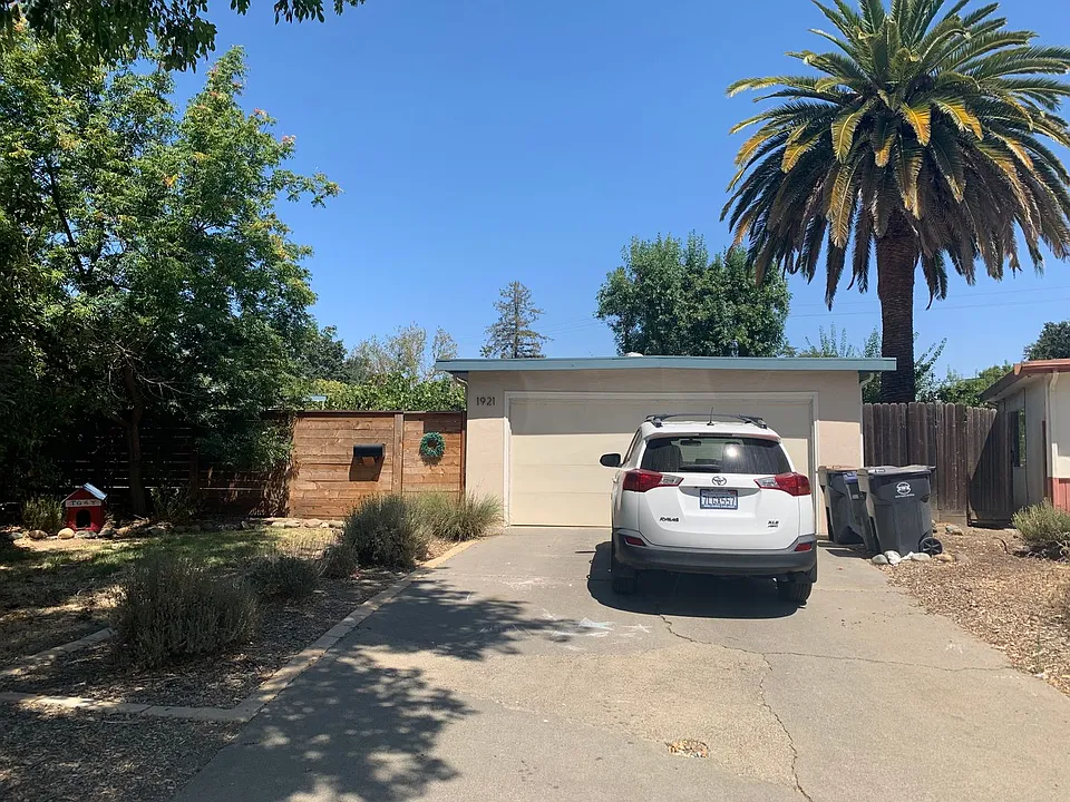 1921 Drexel Dr