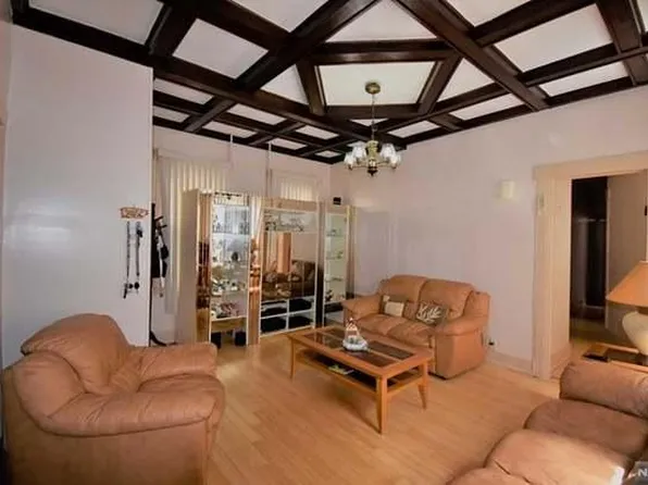 20 Irving Street image 1 of 6