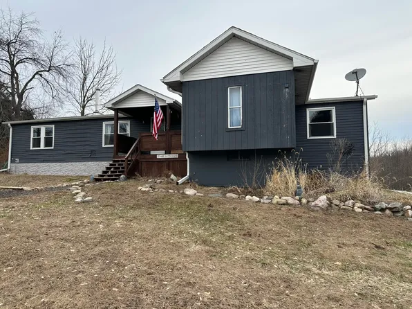 19495 V Dr N, Olivet, MI 49076