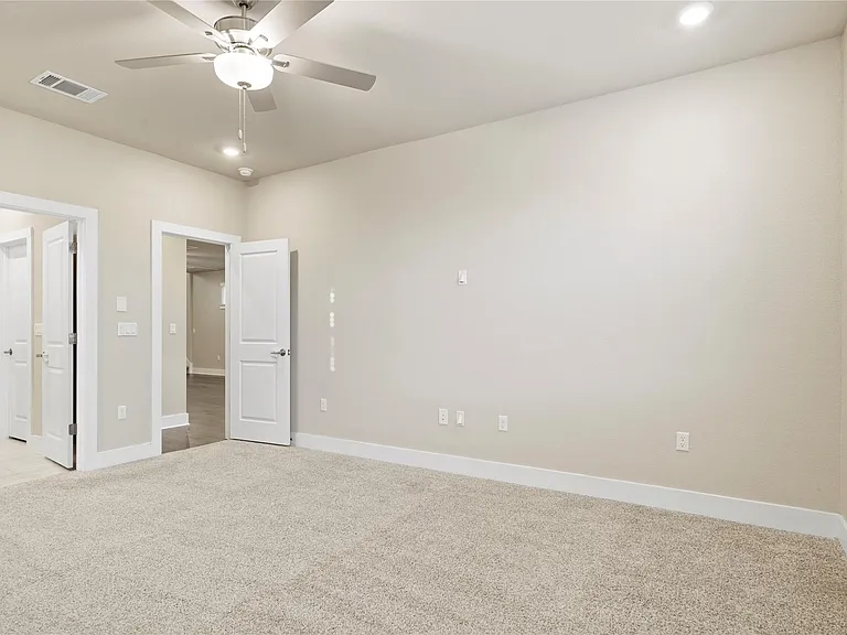 15701 Oglethorpe Dr #100 — Photo 17