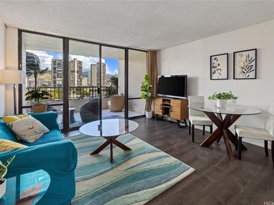 2121 Ala Wai Blvd APT 902, Honolulu, HI, 96815