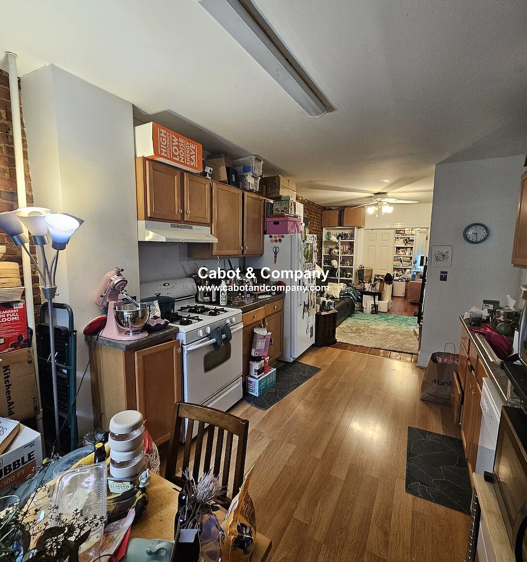 2 bed, 1.0 bath, 750 sqft, $2,695 — Photo 3