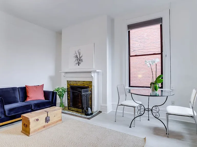 1765 R St NW #302 — Photo 1