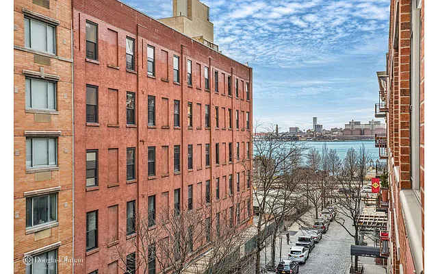 Rented by Douglas Elliman | media 20