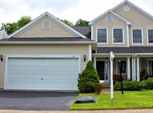 10 Lori Jean Pl, Troy, NY 12182