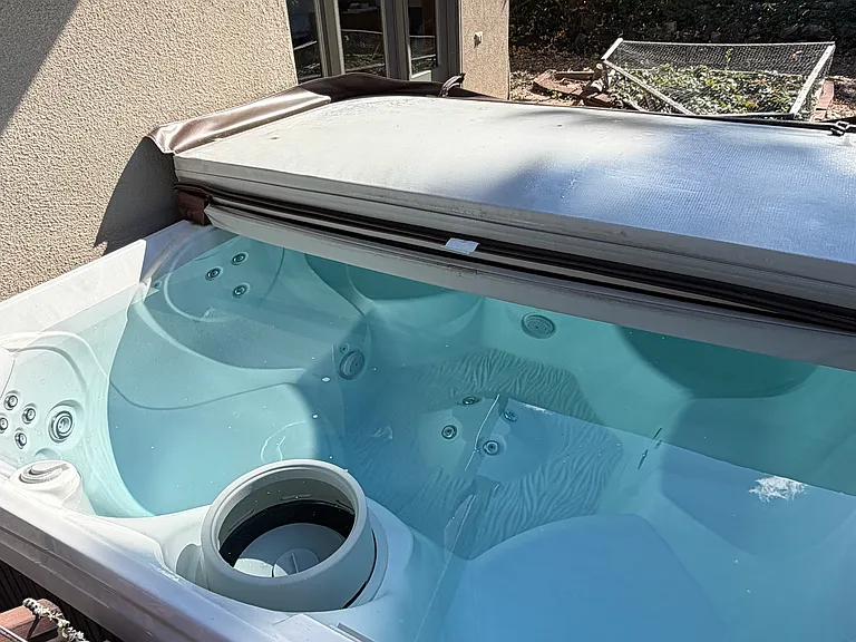Hot tub.