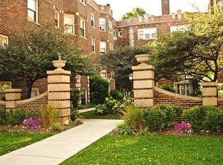 45 South Blvd APT 1W, Oak Park, IL 60302