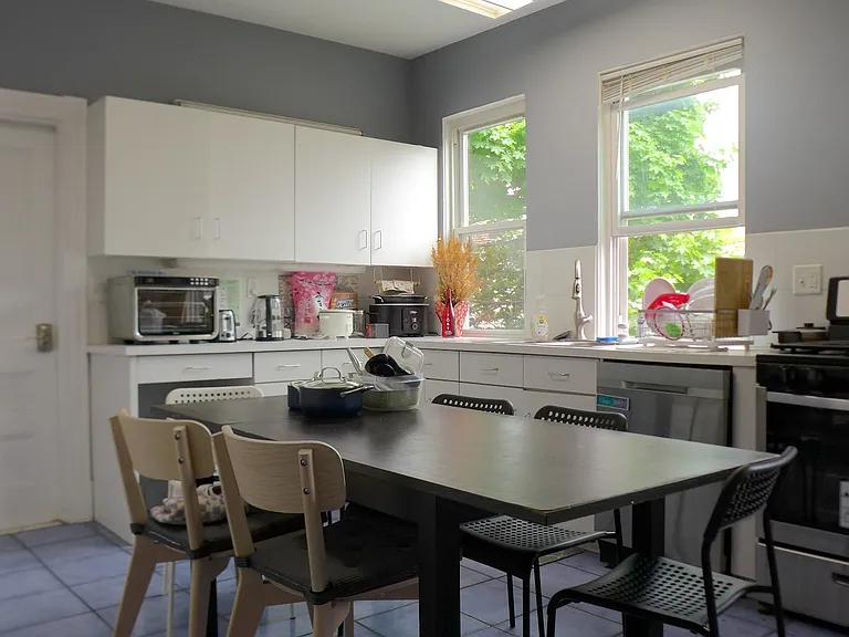 5 Brewer St — Photo 11
