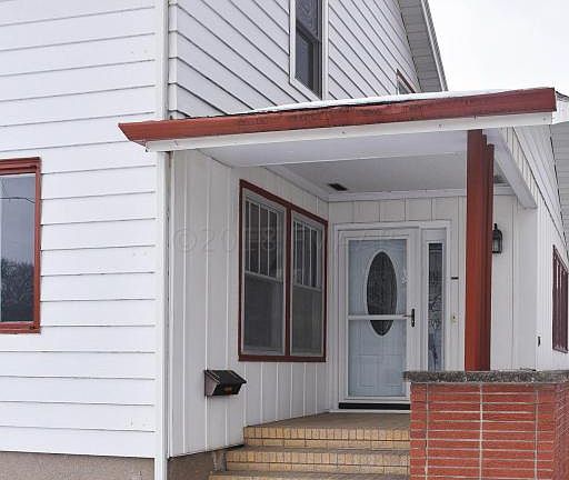 5th image of 1145 3rd St N