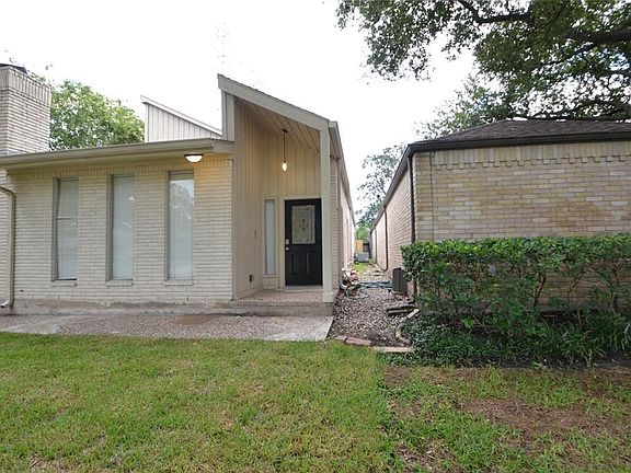 4th image of 28 Wellington Dr
