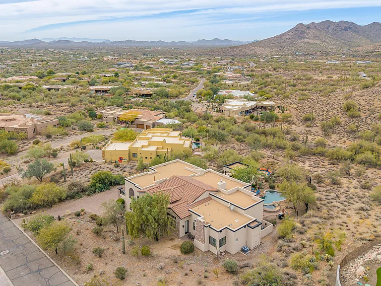 36138 N Summit Dr — Photo 71