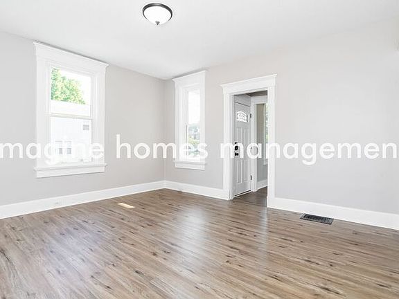 3rd image of 4601 Thoburne St
