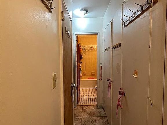 5th image of 87-20 175th St APT 6J