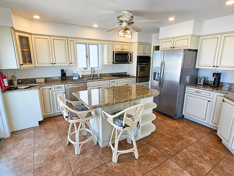 1386 Paul Blvd — Photo 13