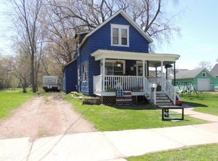 827 1st Ave, Antigo, WI 54409