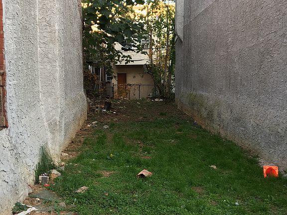 3rd image of 1819 N Newkirk St