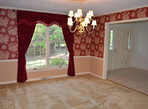 5th image of 100 Cherry Hills Dr